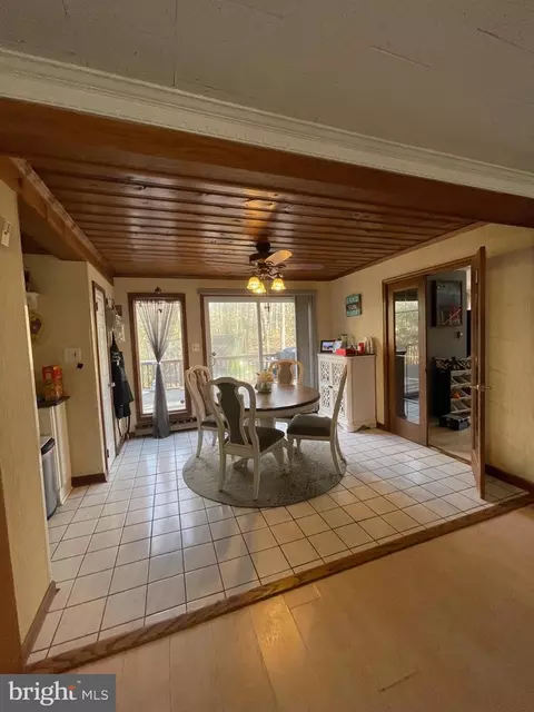 Dining - 150 N Smith Ter, Clementon, NJ 08021 photo 5 of 5