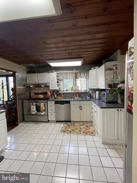 Kitchen - 150 N Smith Ter, Clementon, NJ 08021 photo 1 of 3