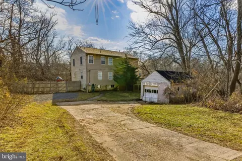 18 E Front St, Glendora, NJ 08029