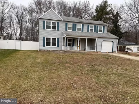 79 Edinburgh Rd, Blackwood, NJ 08012