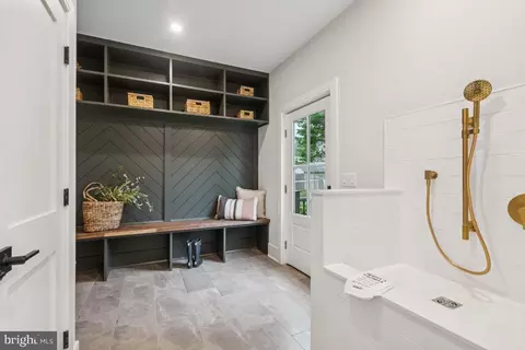 Entry Way - 38 Birchall Dr, Haddonfield, NJ 08033 photo 6 of 7