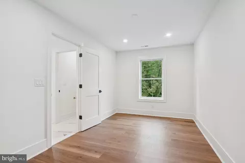 Bedroom - 38 Birchall Dr, Haddonfield, NJ 08033 photo 1 of 6