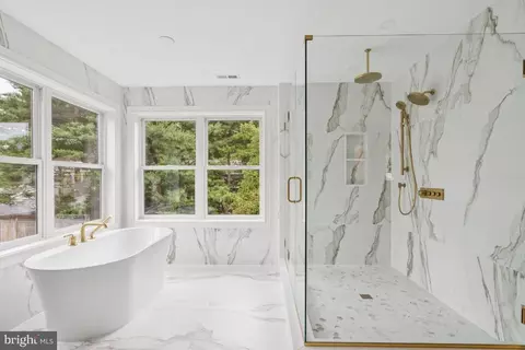 Bath - 38 Birchall Dr, Haddonfield, NJ 08033 photo 2 of 5