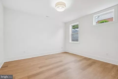 Bedroom - 38 Birchall Dr, Haddonfield, NJ 08033 photo 5 of 6