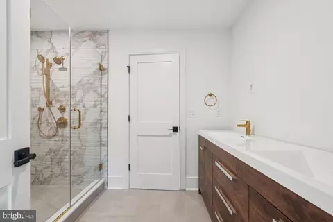 Bath - 38 Birchall Dr, Haddonfield, NJ 08033 photo 3 of 5