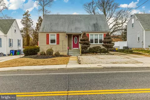 937 Clements Bridge Rd, Barrington, NJ 08007