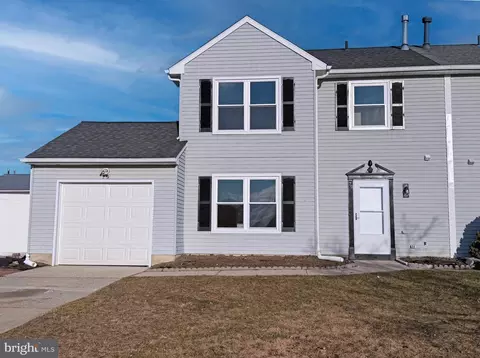 79 Scenic View Dr, Sicklerville, NJ 08081
