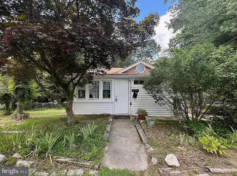 1500 Oak St S, Pine Hill, NJ 08021