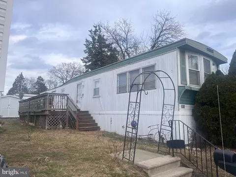 1405 Farrell Ave #138, Cherry Hill, NJ 08002