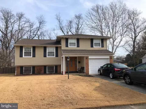 212 Winding Way Rd, Stratford, NJ 08084