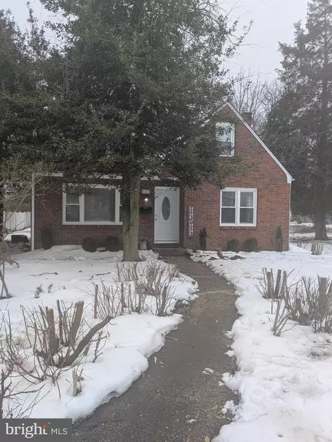 637 W Somerdale Rd, Somerdale, NJ 08083