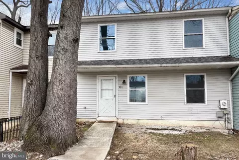 61 Berkshire Rd, Sicklerville, NJ 08081