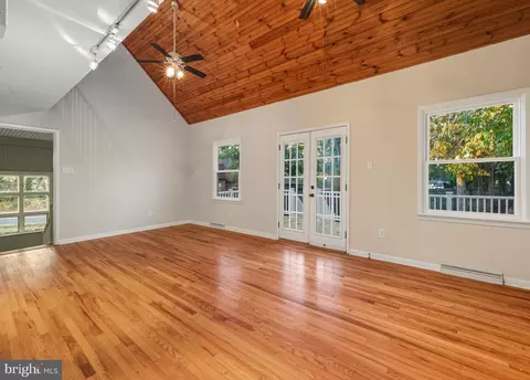 Living - 300 Turnerville Rd, Pine Hill, NJ 08021 photo 2 of 3