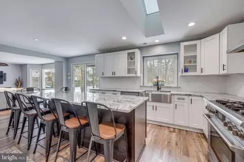 10 Ellis Ave, Berlin, NJ 08009