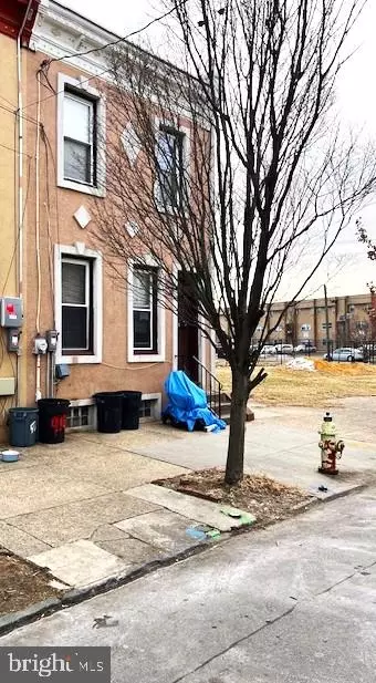 910 Point St, Camden, NJ 08102
