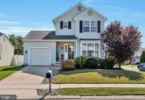 56 Oakton Dr, Atco, NJ 08004