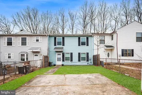 69 Edinshire Rd, Sicklerville, NJ 08081