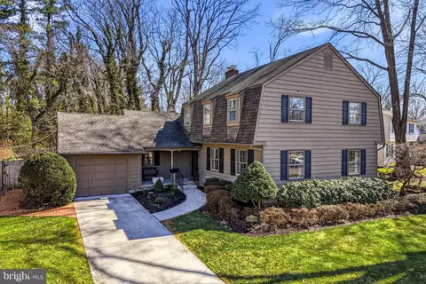 150 Pearl Croft Rd, Cherry Hill, NJ 08034