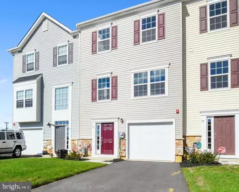 56 Iron Gate Rd, Sicklerville, NJ 08081