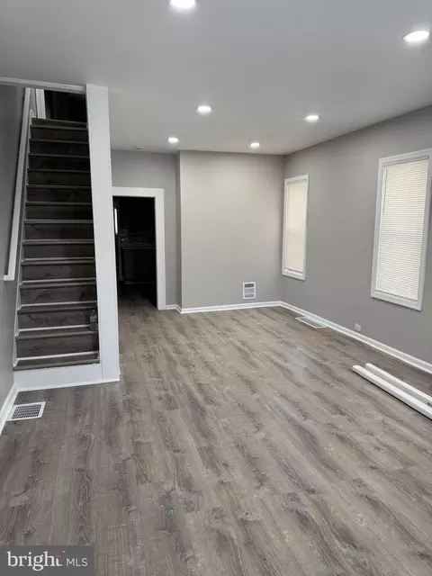 13 N 21st St, Camden, NJ 08105