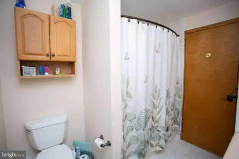 Bath - 406 Walnut Ave, Laurel Springs, NJ 08021 photo 2 of 2