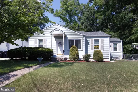 113 Lake Blvd, Lindenwold, NJ 08021