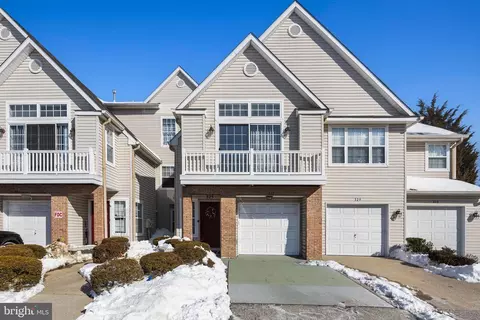 324 Tuvira Ln, Cherry Hill, NJ 08003