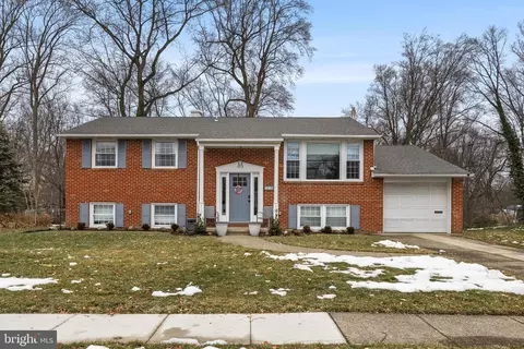 1518 Hillside Dr, Cherry Hill, NJ 08003