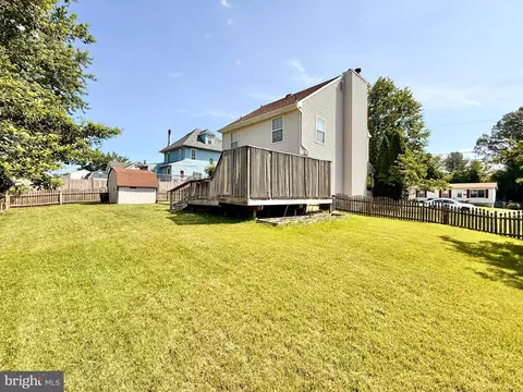 214 Chestnut Ave, Magnolia, NJ 08049