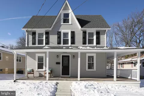 125 Albany Ave, Barrington, NJ 08007