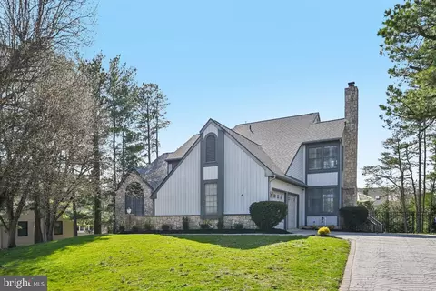 4 Andover Ct, Voorhees, NJ 08043