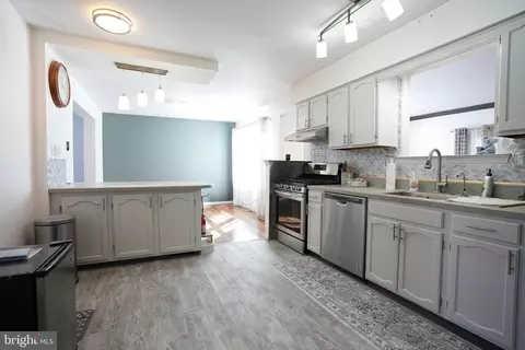 Kitchen - 18 Cobblestone Ct, Sicklerville, NJ 08081 photo 1 of 3