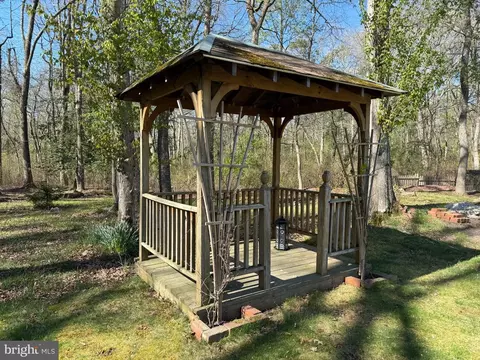 Exterior - 18 Cobblestone Ct, Sicklerville, NJ 08081 photo 13 of 14