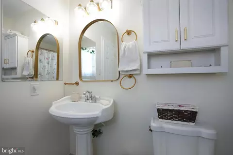 Bath - 18 Cobblestone Ct, Sicklerville, NJ 08081 photo 3 of 4