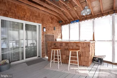 Exterior - 18 Cobblestone Ct, Sicklerville, NJ 08081 photo 5 of 14