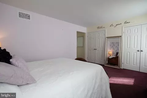 Bedroom - 18 Cobblestone Ct, Sicklerville, NJ 08081 photo 4 of 6
