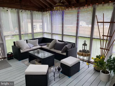 Exterior - 18 Cobblestone Ct, Sicklerville, NJ 08081 photo 7 of 14