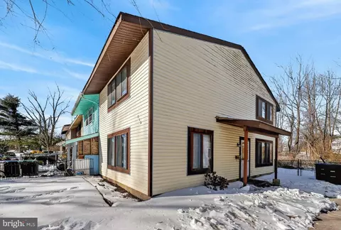 710 Elm Ave, Lindenwold, NJ 08021