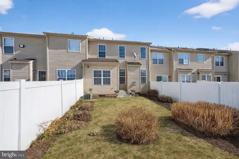 Exterior - 153 Sequoia Dr, Berlin, NJ 08009 photo 4 of 5
