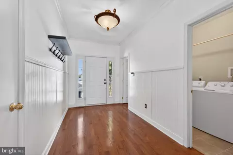 Entry Way - 153 Sequoia Dr, Berlin, NJ 08009 photo 2 of 4