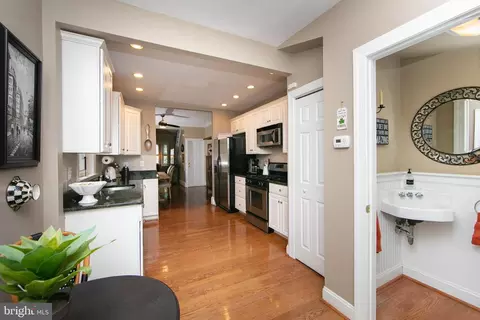 Entry Way - 107 Centre St, Haddonfield, NJ 08033 photo 8 of 12