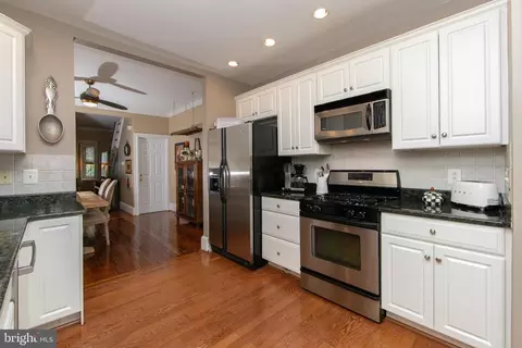 Entry Way - 107 Centre St, Haddonfield, NJ 08033 photo 9 of 12