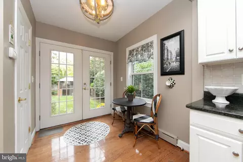 Entry Way - 107 Centre St, Haddonfield, NJ 08033 photo 7 of 12