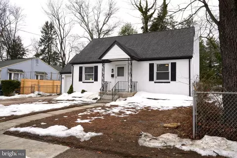 401 S Browning Ave, Somerdale, NJ 08083