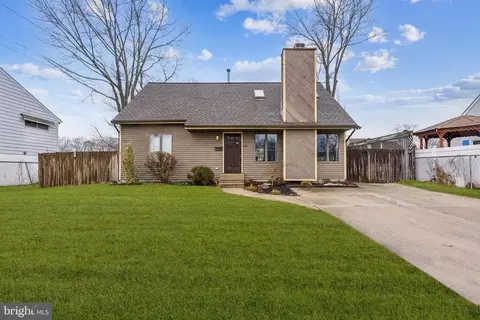 459 6th Ave, Lindenwold, NJ 08021