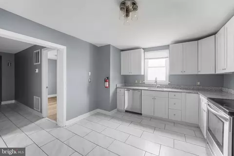 16 E 7th Ave, Pine Hill, NJ 08021 photo 5