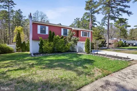 11 Fletcher Blvd, Sicklerville, NJ 08081