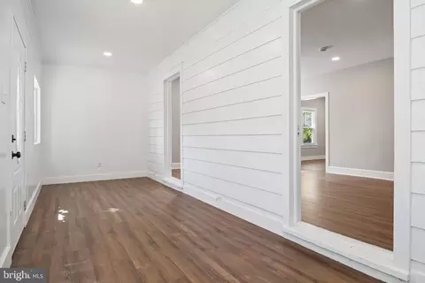 Entry Way - 16 Moore Ave, Cherry Hill, NJ 08034 photo 2 of 9
