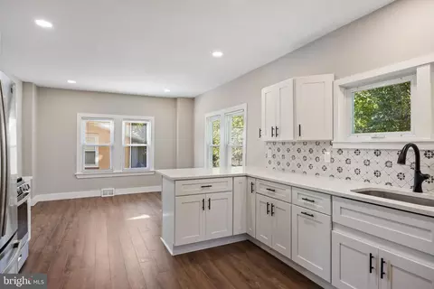 Entry Way - 16 Moore Ave, Cherry Hill, NJ 08034 photo 8 of 9