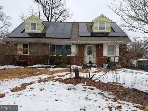 132 Oakdale Rd, Cherry Hill, NJ 08034